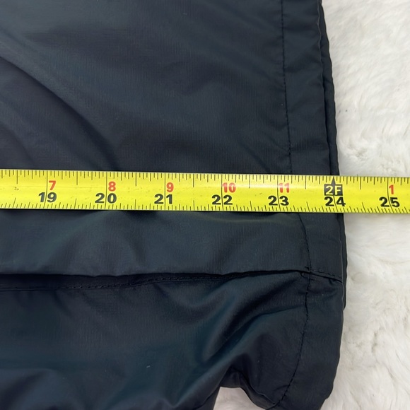 Nike windbreaker converts to belt bag - Picture 11 of 12